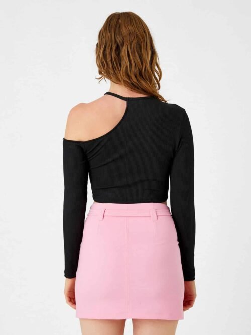 Crop T-Shirt Long Sleeve Window Detailed